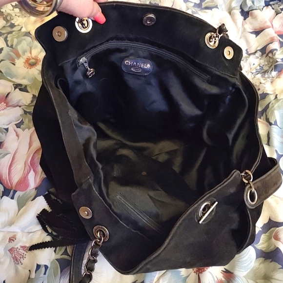 CHANEL Black Suede Tassel Shoulder Bag - Picture 10 of 15